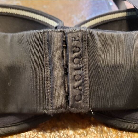 Cacique Modern Collection Boots Multi Wear Bra - Picture 7 of 9